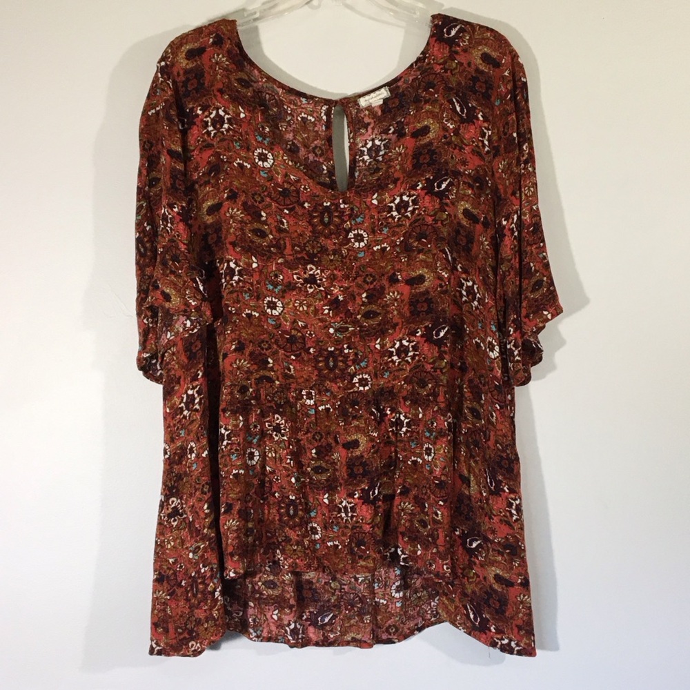 Eyeshadow Abstract Dark Floral Keyhole Peplum‎ Top